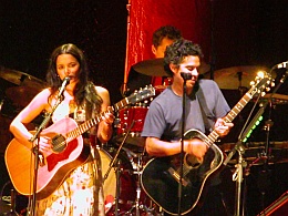 Norah Jones and the Handsome Band Tour 2007